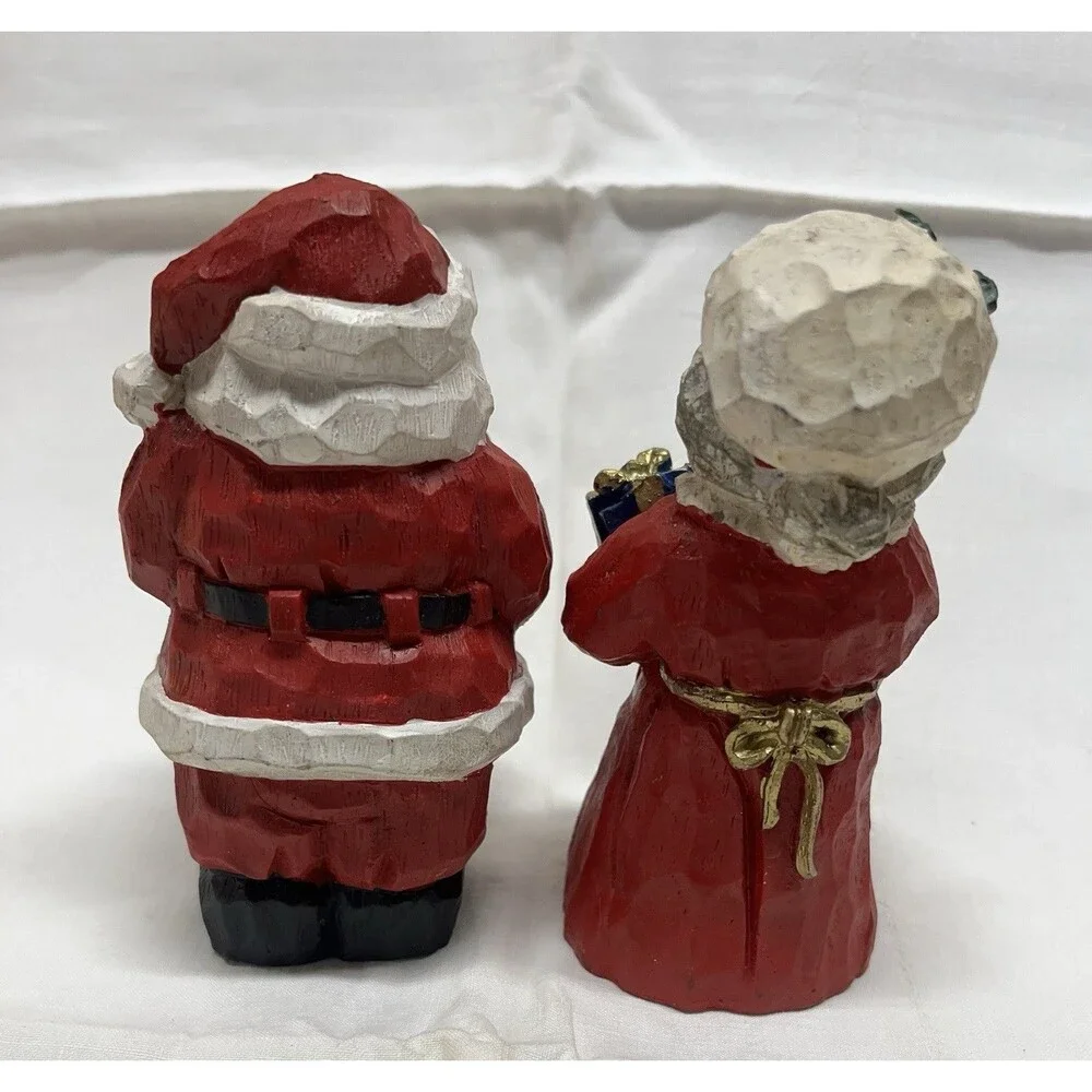 Vintage Santa & Mrs Claus Figurine Christmas Holiday Decoration 4.5